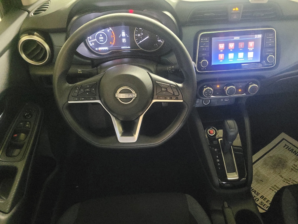 2025 Nissan Versa Sedan SV - Photo 17