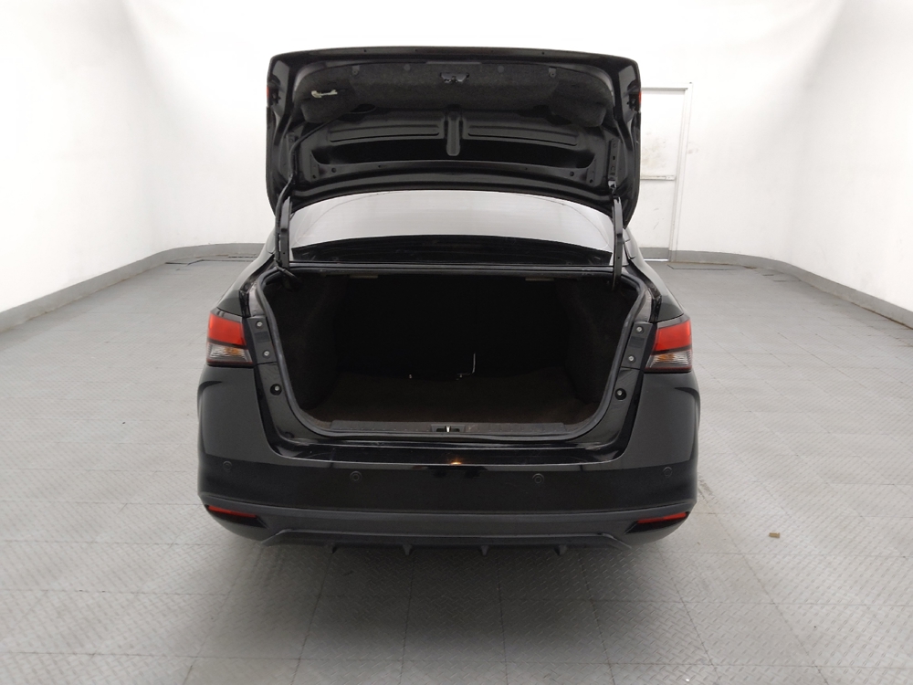 2022 Nissan Versa Sedan SR - Photo 22