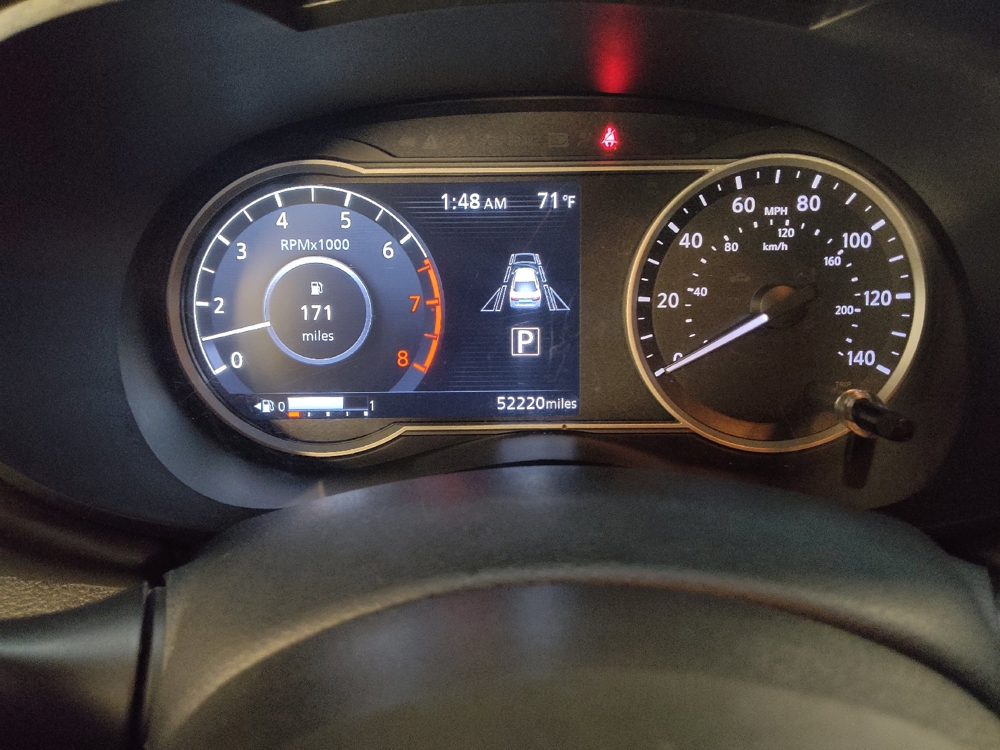 2022 Nissan Versa Sedan SR - Photo 18
