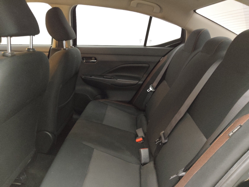 2022 Nissan Versa Sedan SR - Photo 14