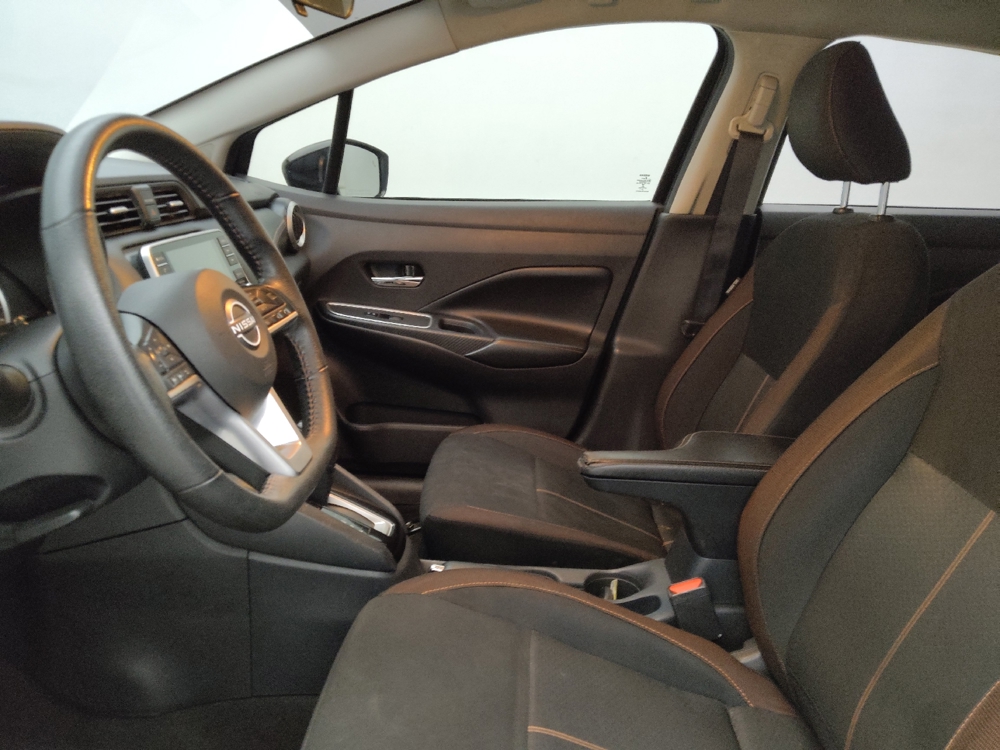 2022 Nissan Versa Sedan SR - Photo 13