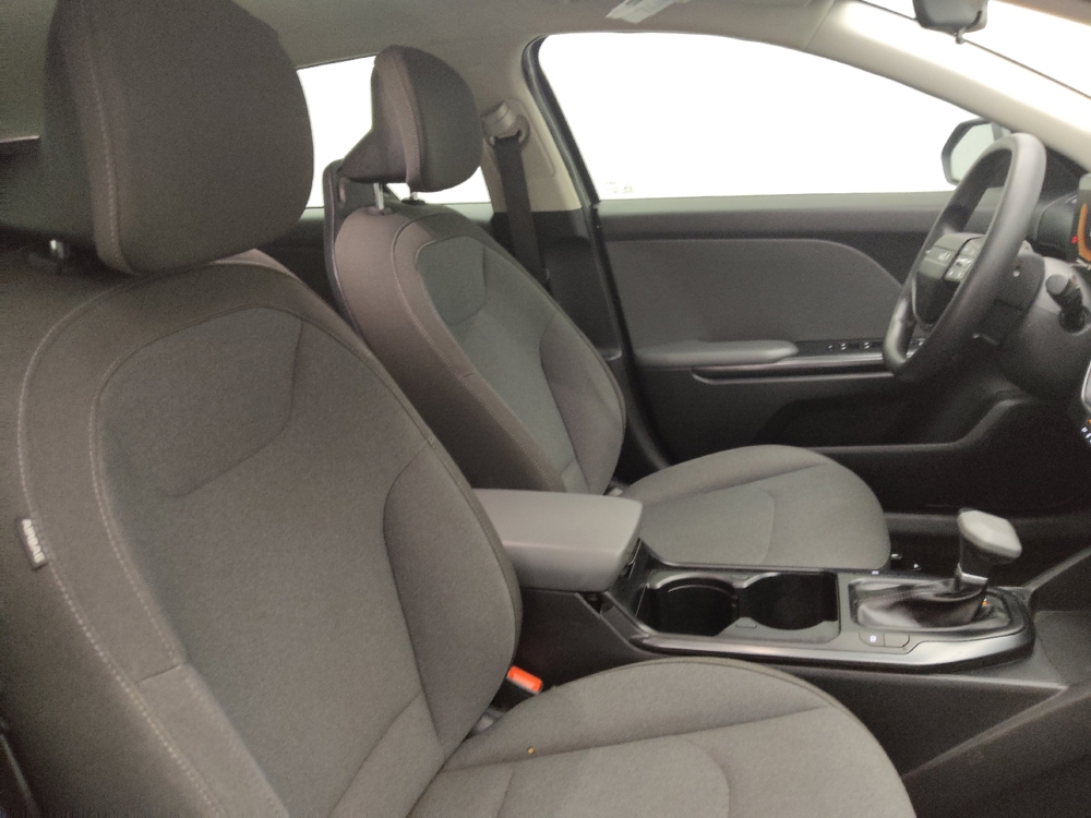2025 Kia K4 LX - Photo 16
