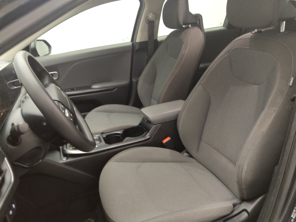 2025 Kia K4 LX - Photo 13