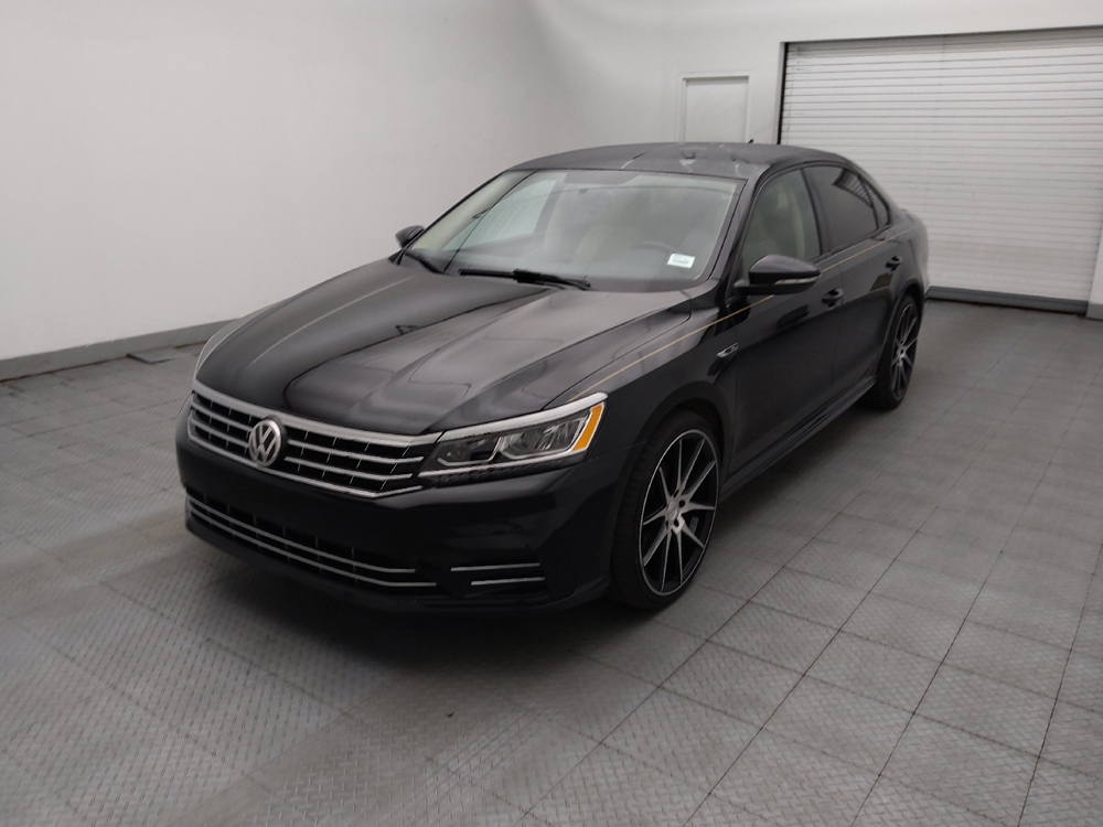 2018 Volkswagen Passat R-Line