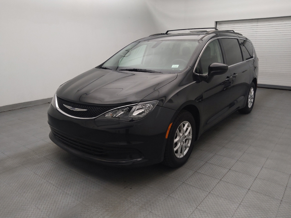 2020 Chrysler Voyager