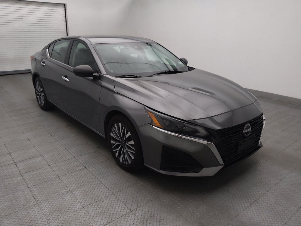 2024 Nissan Altima SV - Photo 10