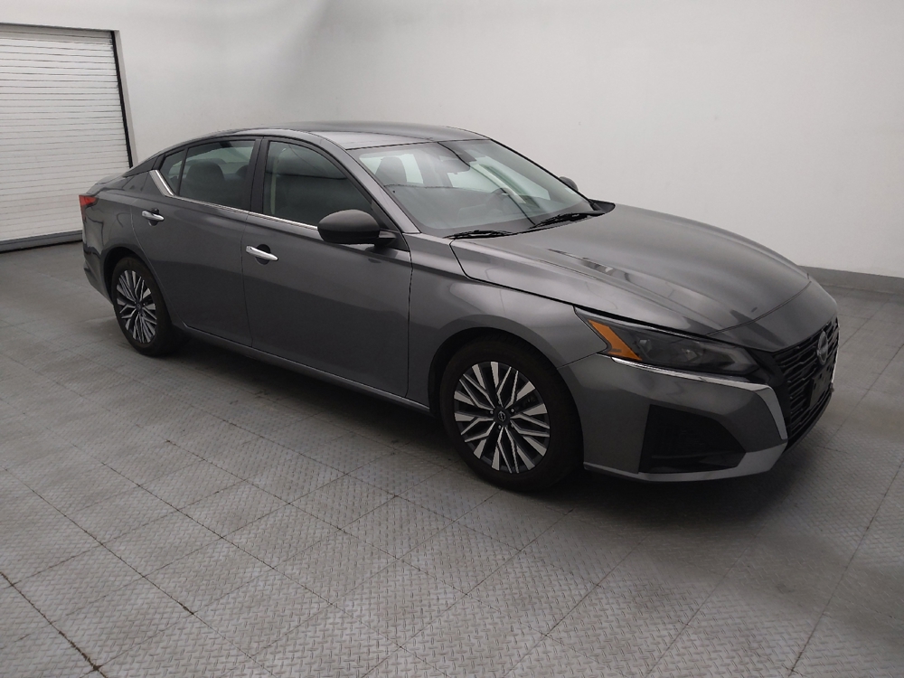 2024 Nissan Altima SV - Photo 9