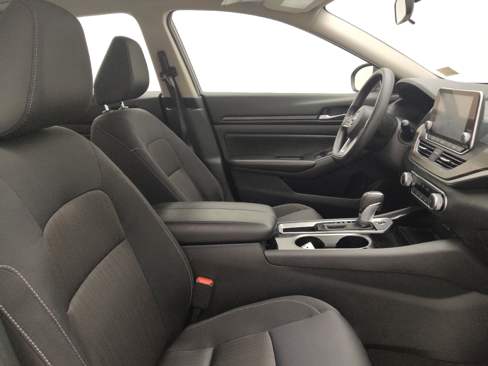 2024 Nissan Altima SV - Photo 16