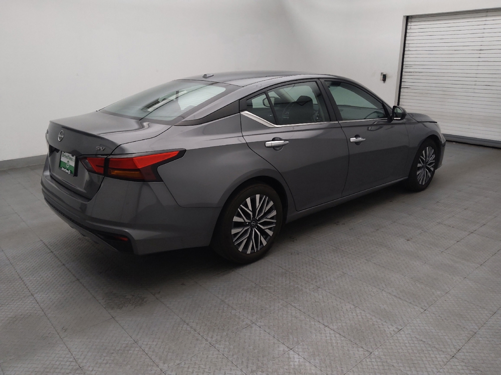 2024 Nissan Altima SV - Photo 8