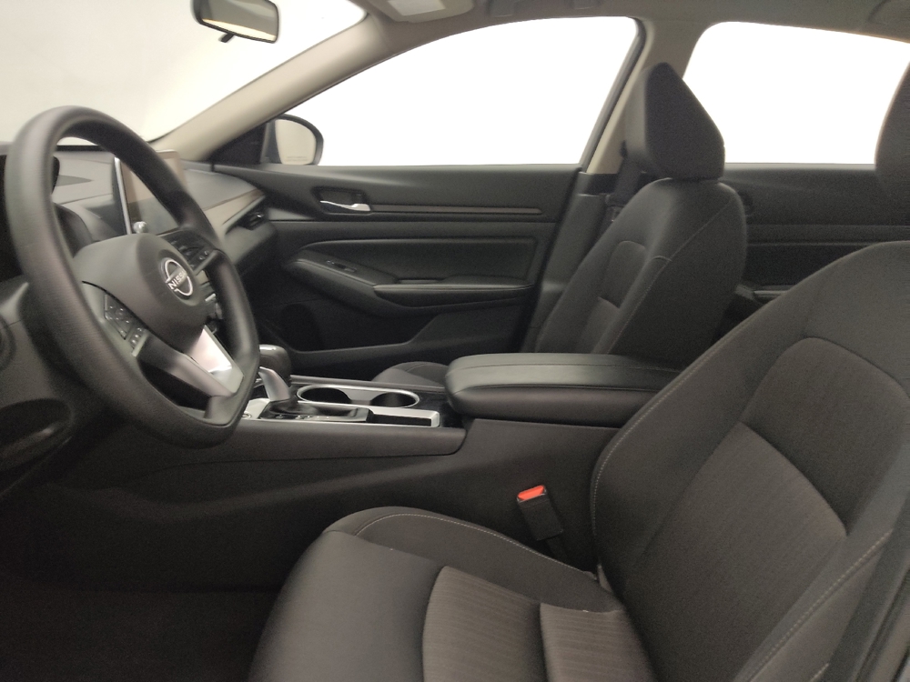 2024 Nissan Altima SV - Photo 13