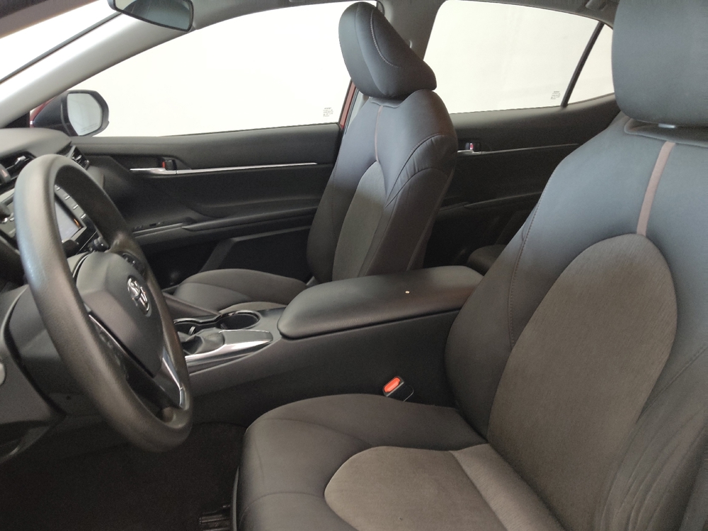 2020 Toyota Camry LE - Photo 13