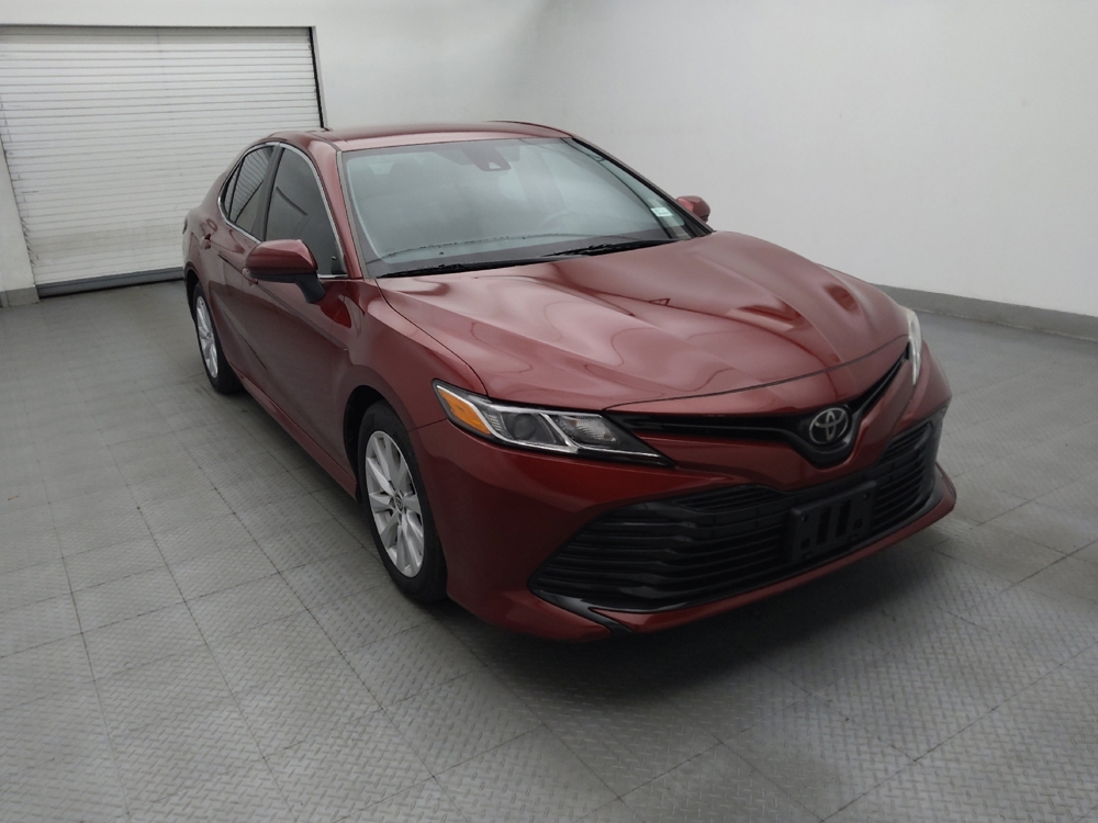 2020 Toyota Camry LE - Photo 10
