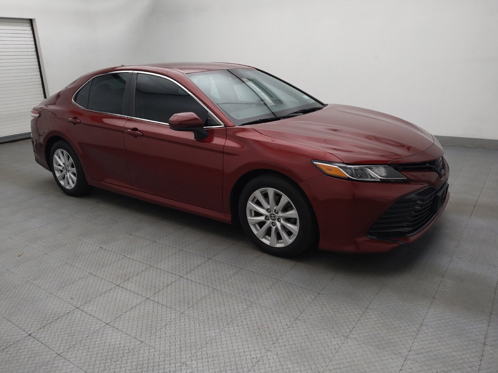 2020 Toyota Camry LE - Photo 9
