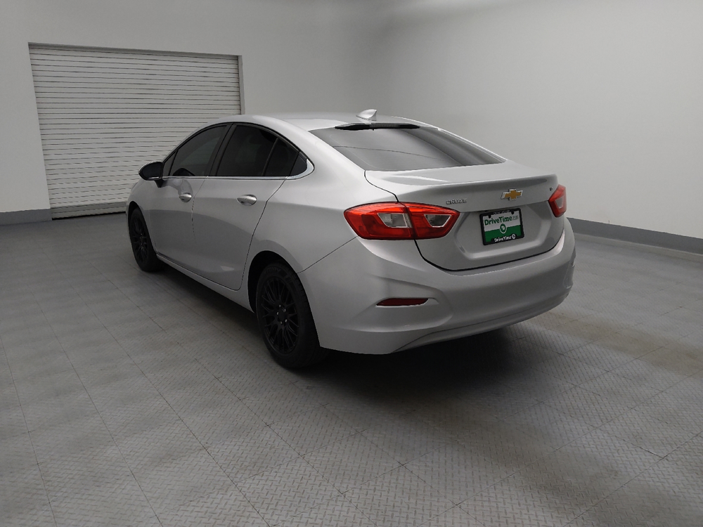Image 4 of 2017 Chevrolet Cruze LT