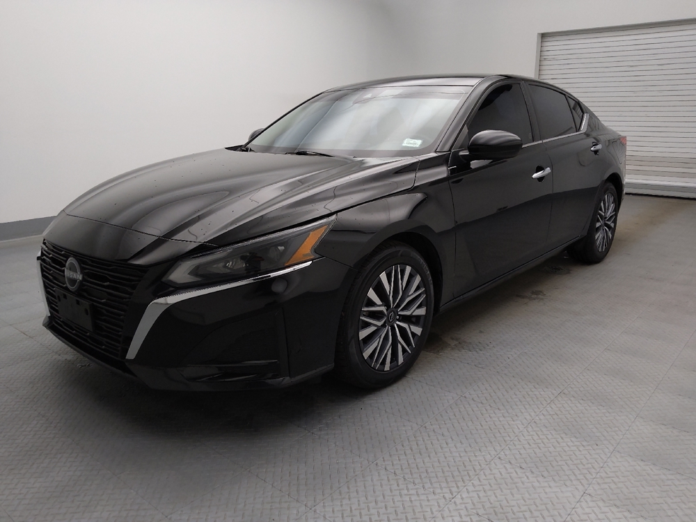2023 Nissan Altima SV
