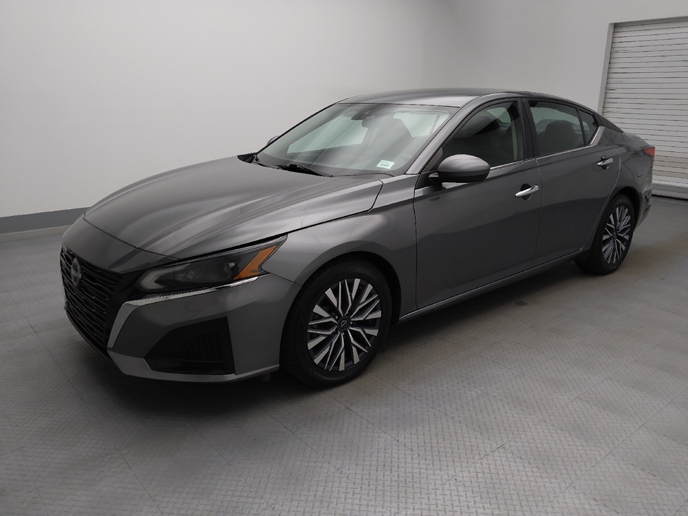 2023 Nissan Altima SV