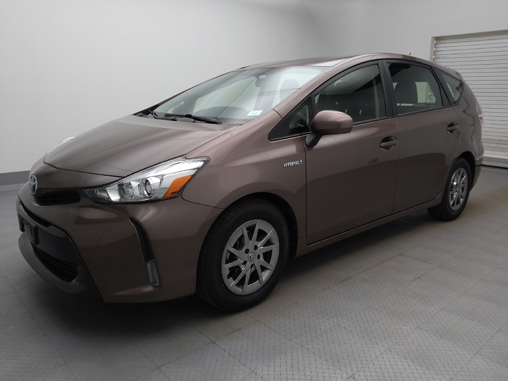 2017 Toyota Prius v Three