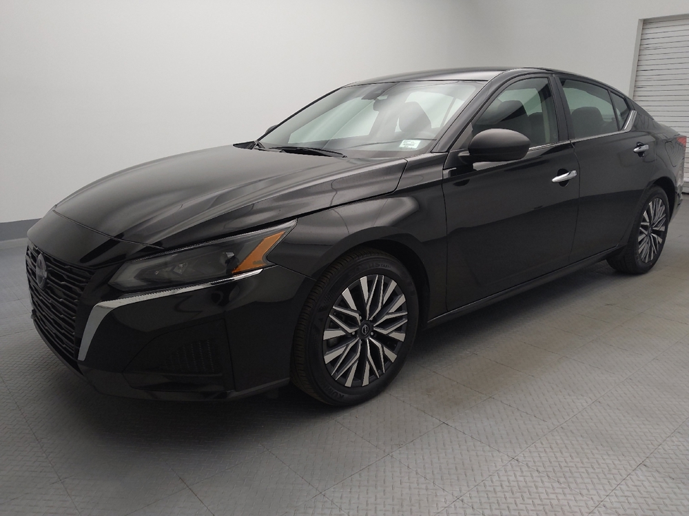 2024 Nissan Altima SV