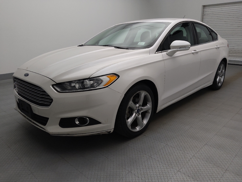 2015 Ford Fusion SE's photo
