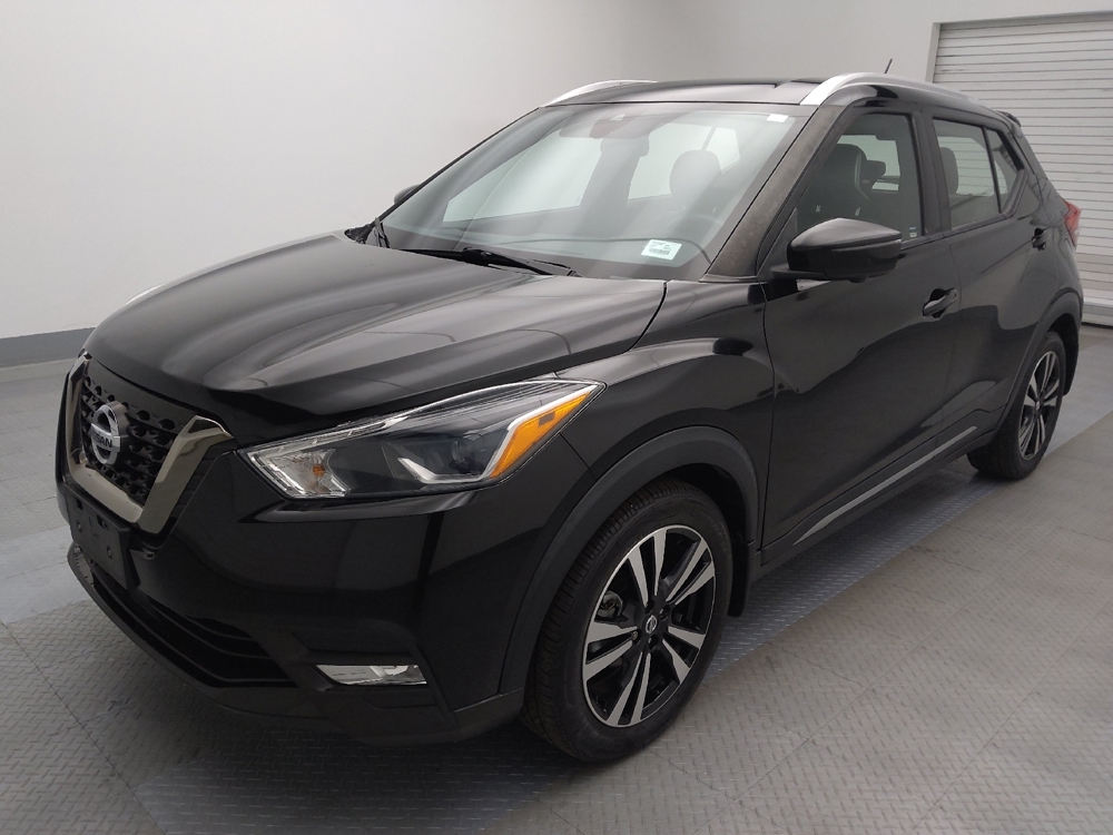 2020 Nissan Kicks SR