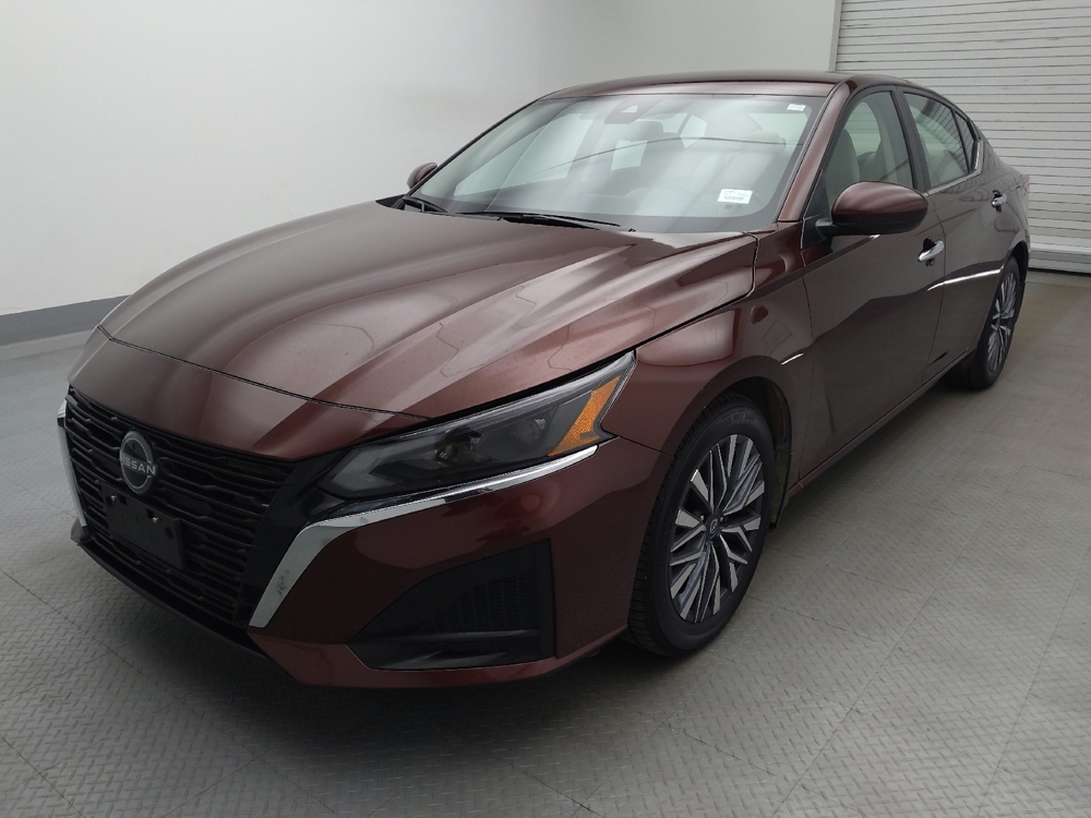 2023 Nissan Altima SV's photo