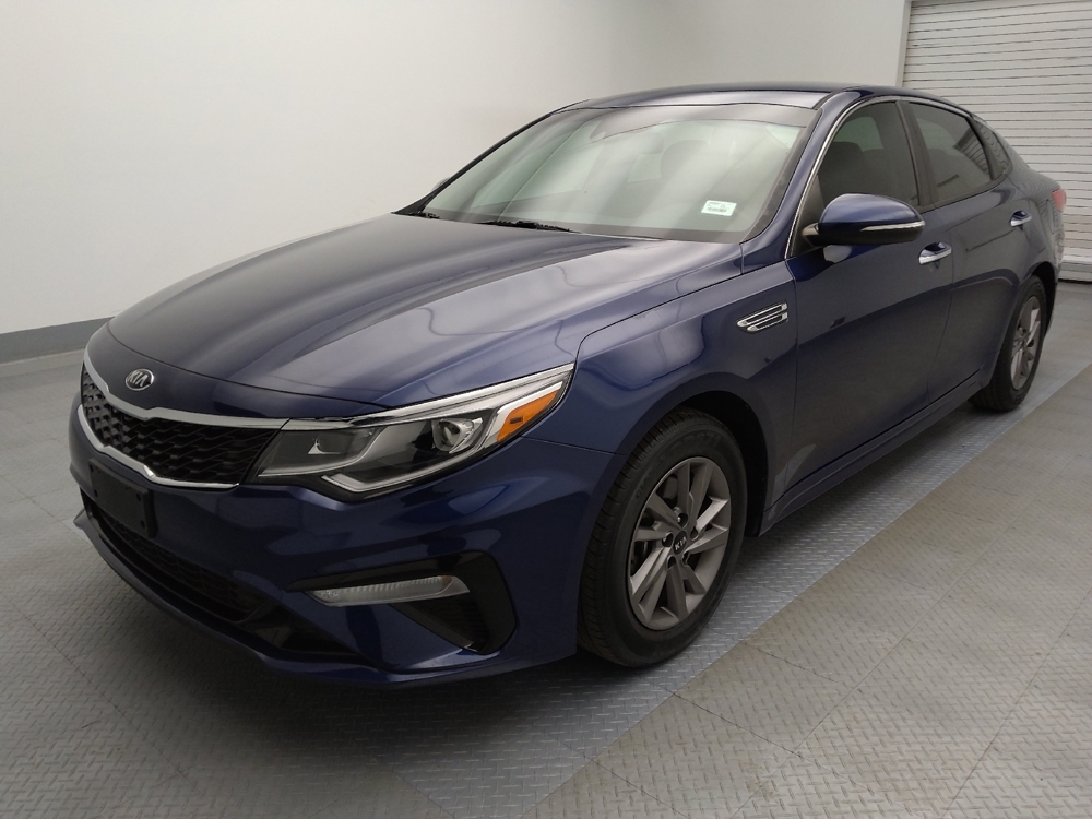 2020 Kia Optima LX's photo