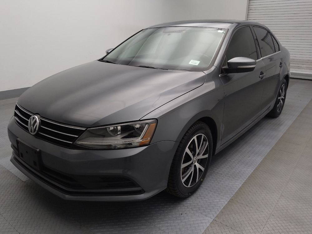 2017 Volkswagen Jetta SE's photo