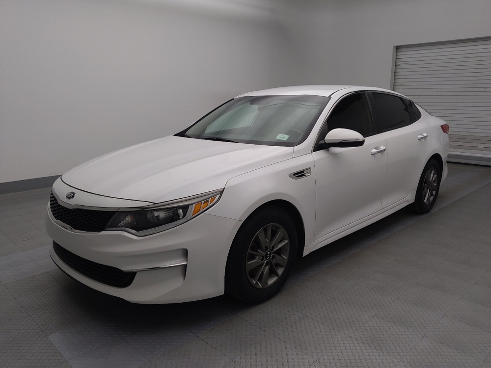 2016 Kia Optima LX's photo