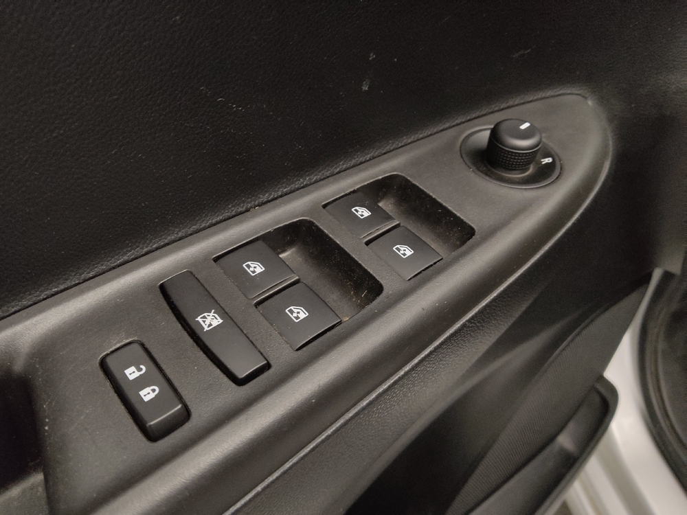 2016 Chevrolet Spark 1LT - Photo 21