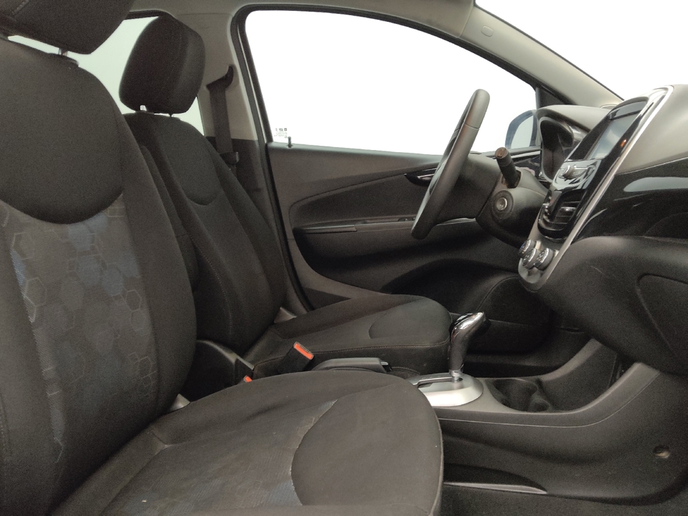 2016 Chevrolet Spark 1LT - Photo 16