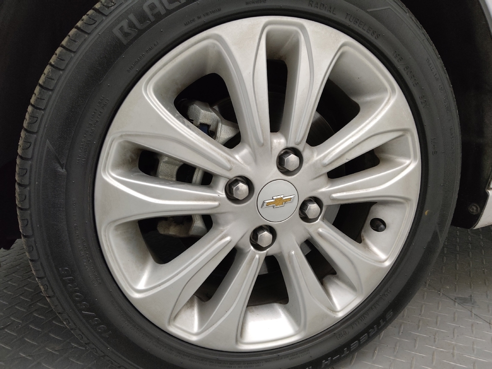 2016 Chevrolet Spark 1LT - Photo 24