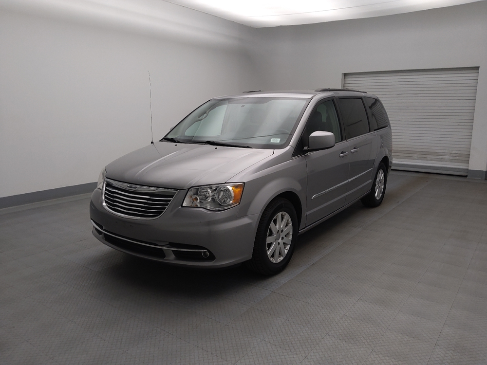2016 Chrysler Town & Country Touring