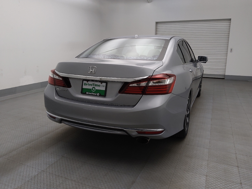 2017 Honda Accord EX-L - Photo 6