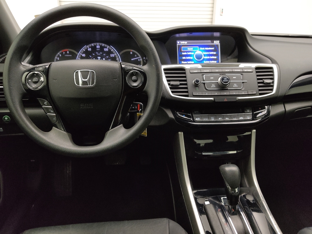 2017 Honda Accord LX - Photo 17