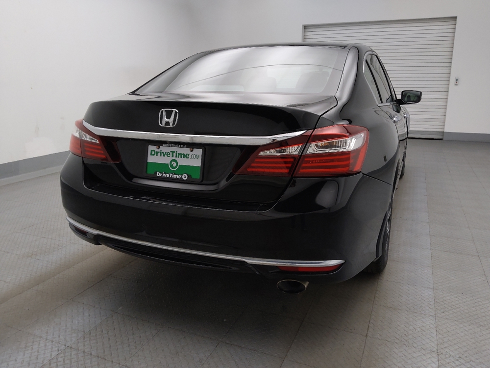 2017 Honda Accord LX - Photo 6