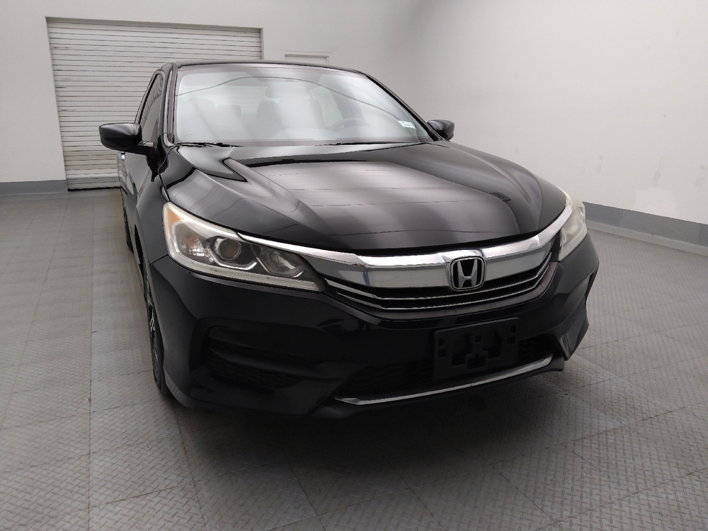 2017 Honda Accord LX - Photo 11