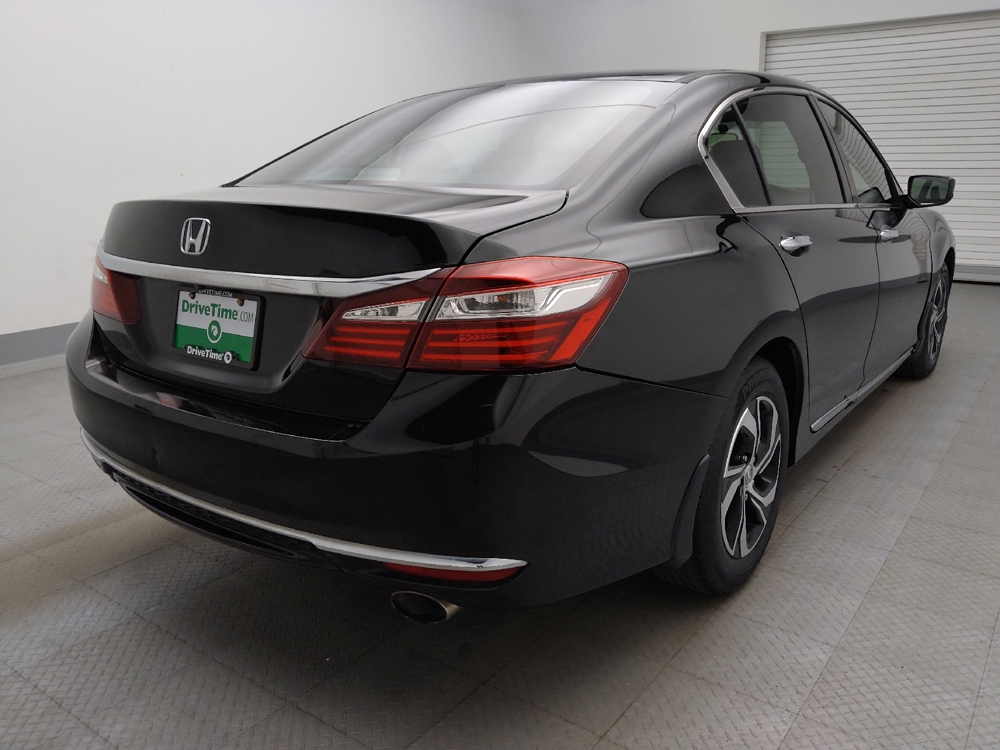 2017 Honda Accord LX - Photo 7