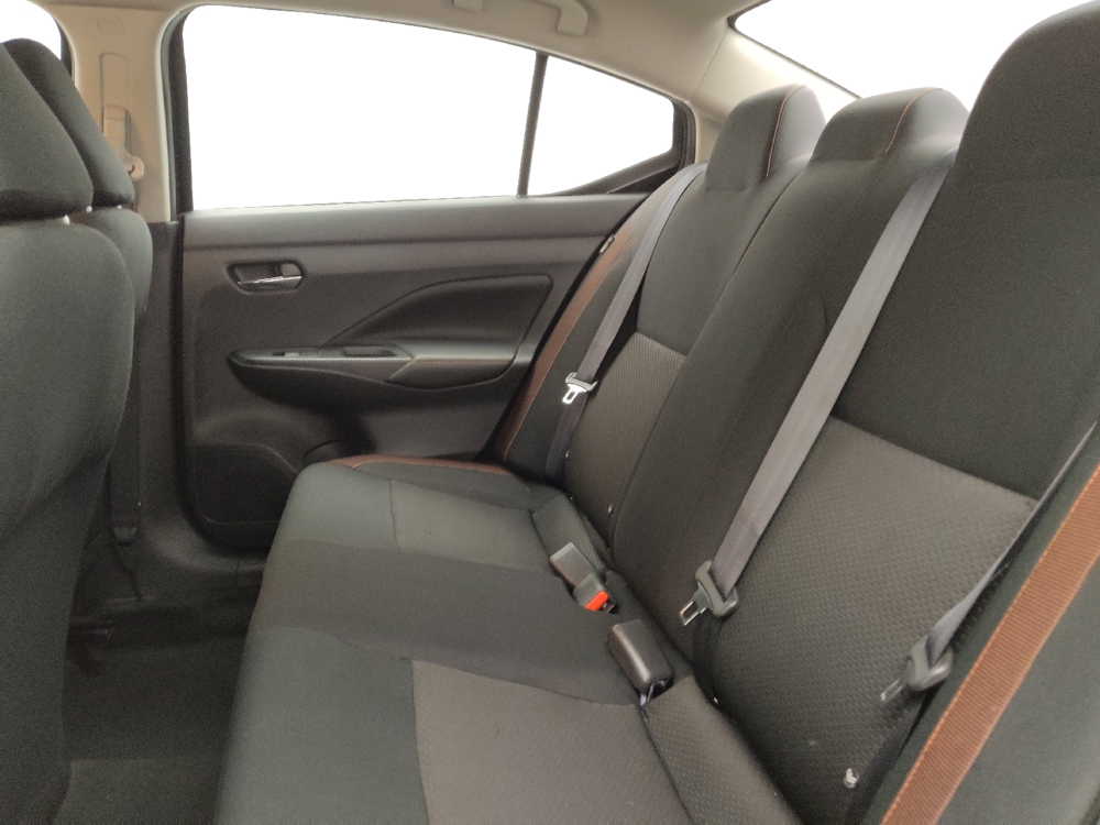 2021 Nissan Versa Sedan SR - Photo 14