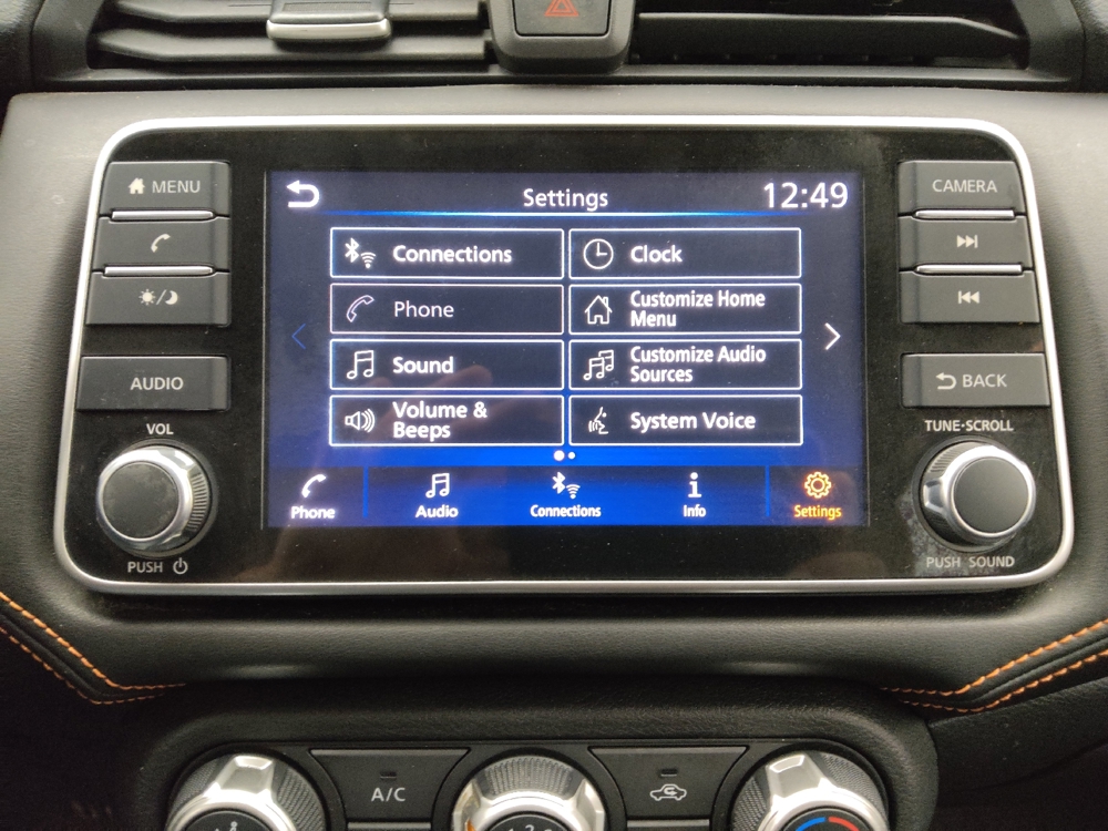 2021 Nissan Versa Sedan SR - Photo 19