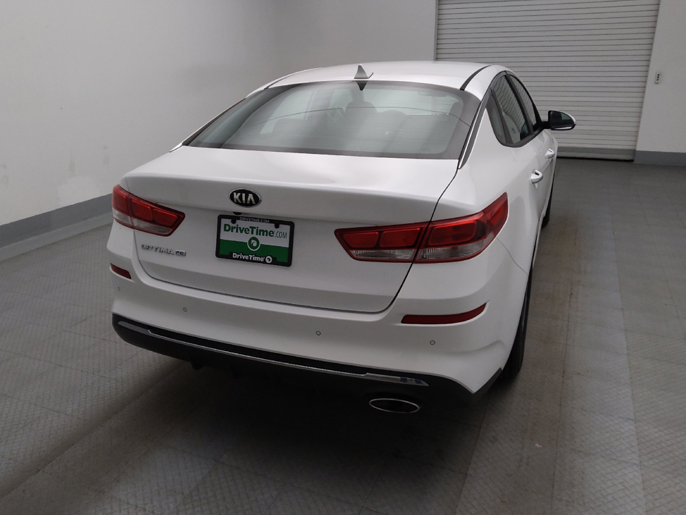2020 Kia Optima LX - Photo 6