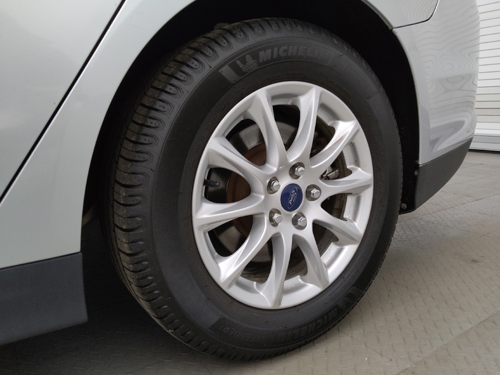 2015 Ford Fusion S - Photo 24