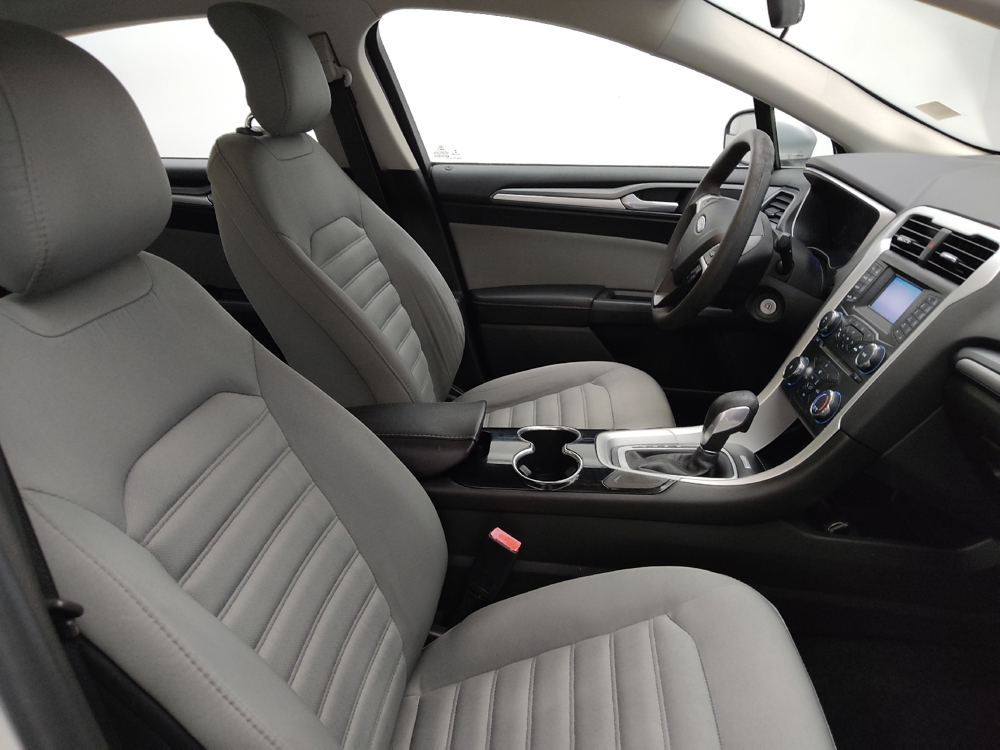 2015 Ford Fusion S - Photo 16