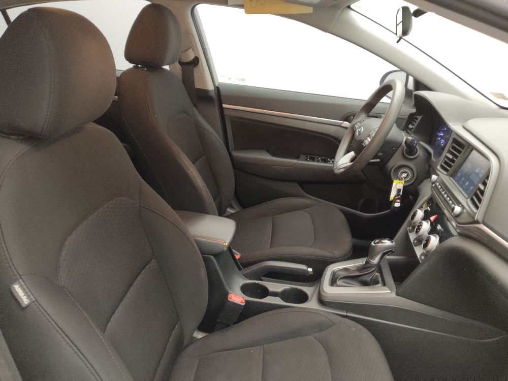 2019 Hyundai Elantra SEL - Photo 16