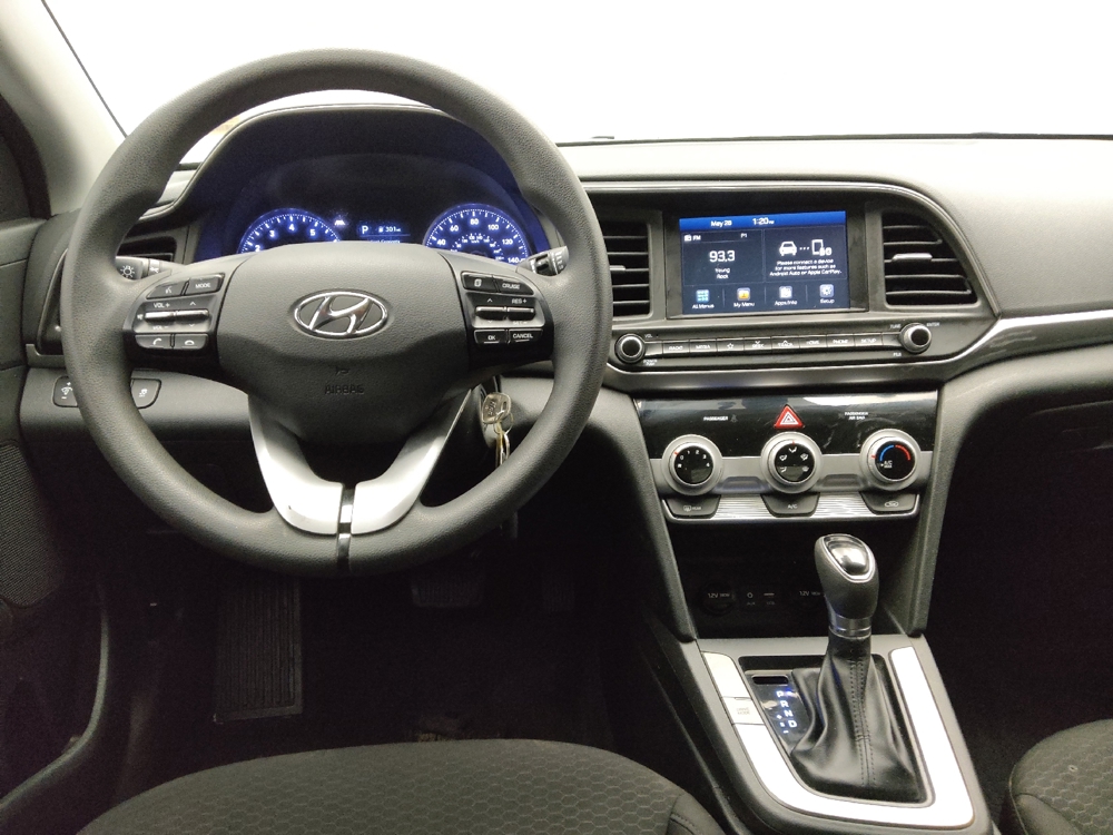 2019 Hyundai Elantra SEL - Photo 17