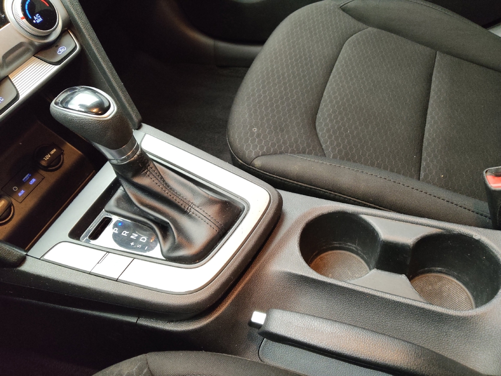 2019 Hyundai Elantra SEL - Photo 20