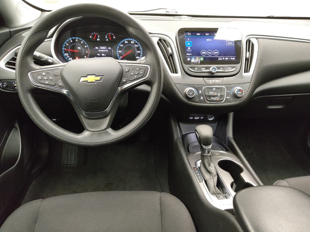 2025 Chevrolet Malibu 1LS - Photo 17