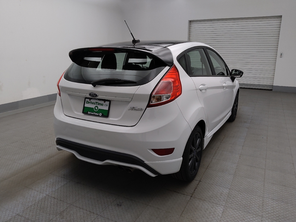 2019 Ford Fiesta ST Line - Photo 6