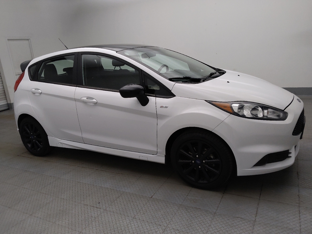2019 Ford Fiesta ST Line - Photo 9