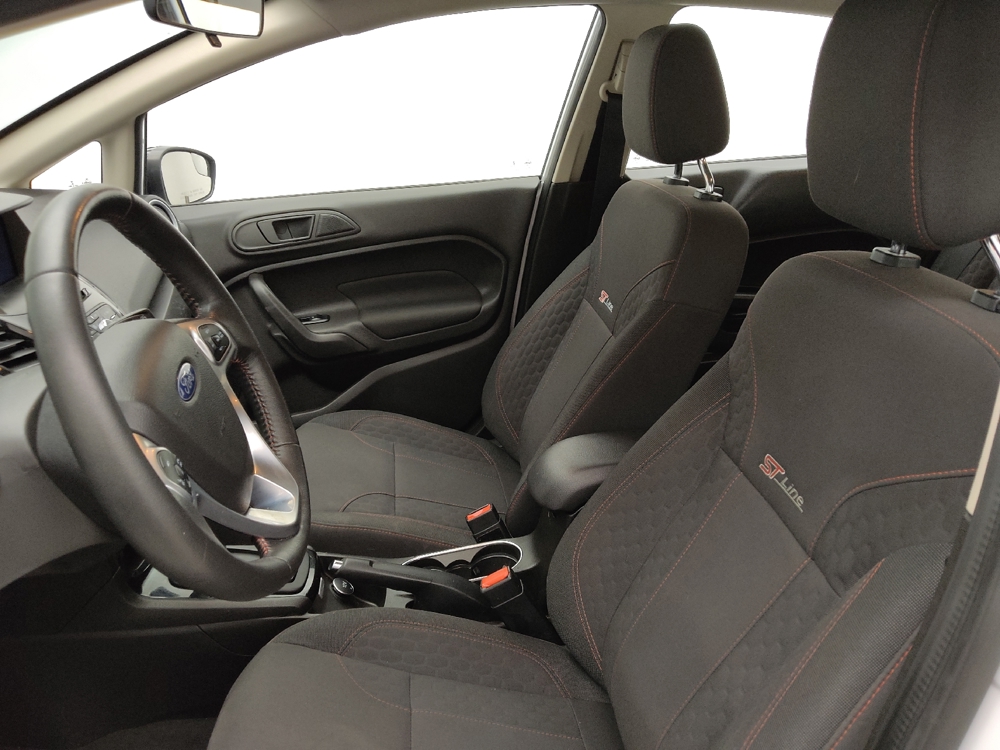 2019 Ford Fiesta ST Line - Photo 13