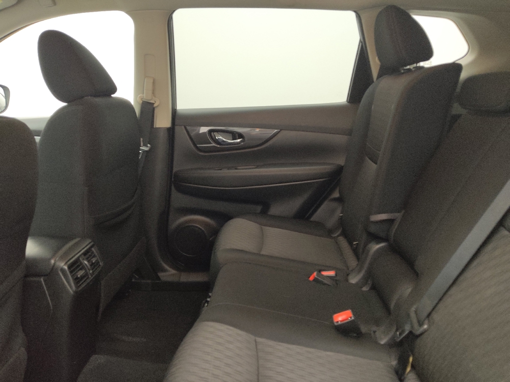 2020 Nissan Rogue SV - Photo 14